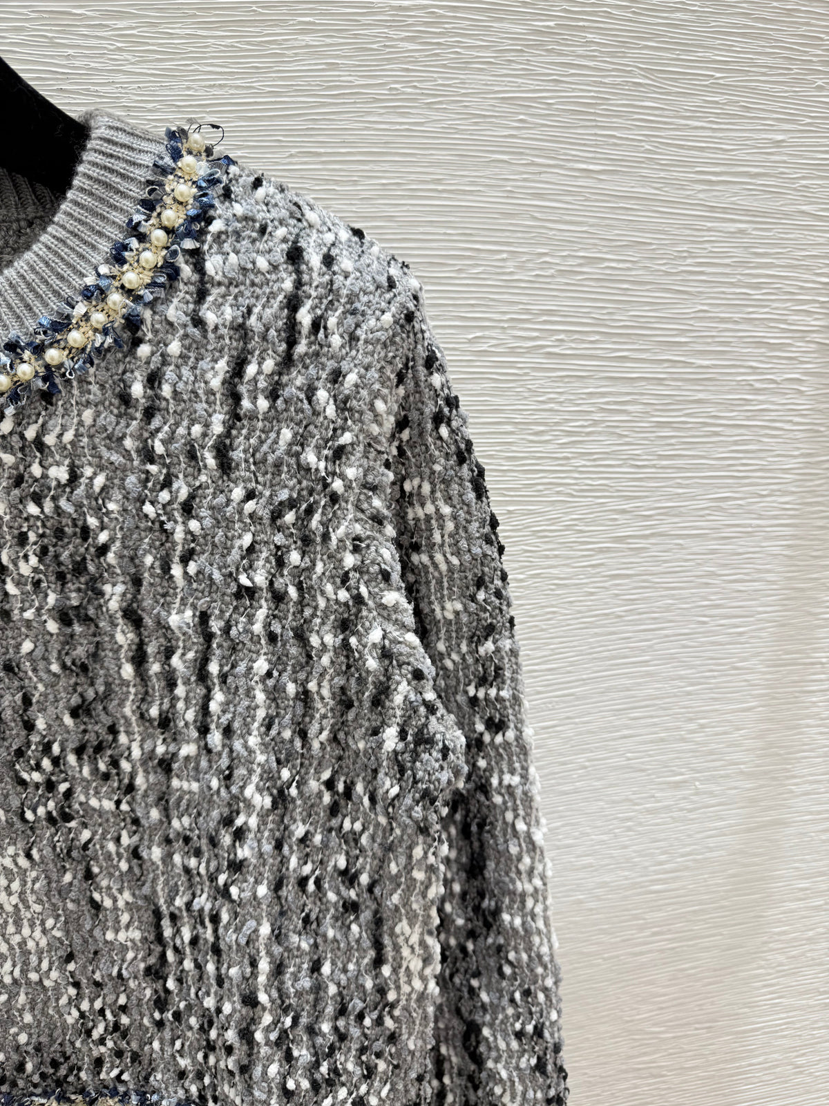 Jacquard beaded round neck knitted long sleeves