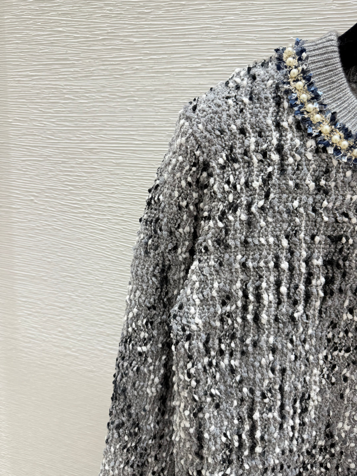 Jacquard beaded round neck knitted long sleeves