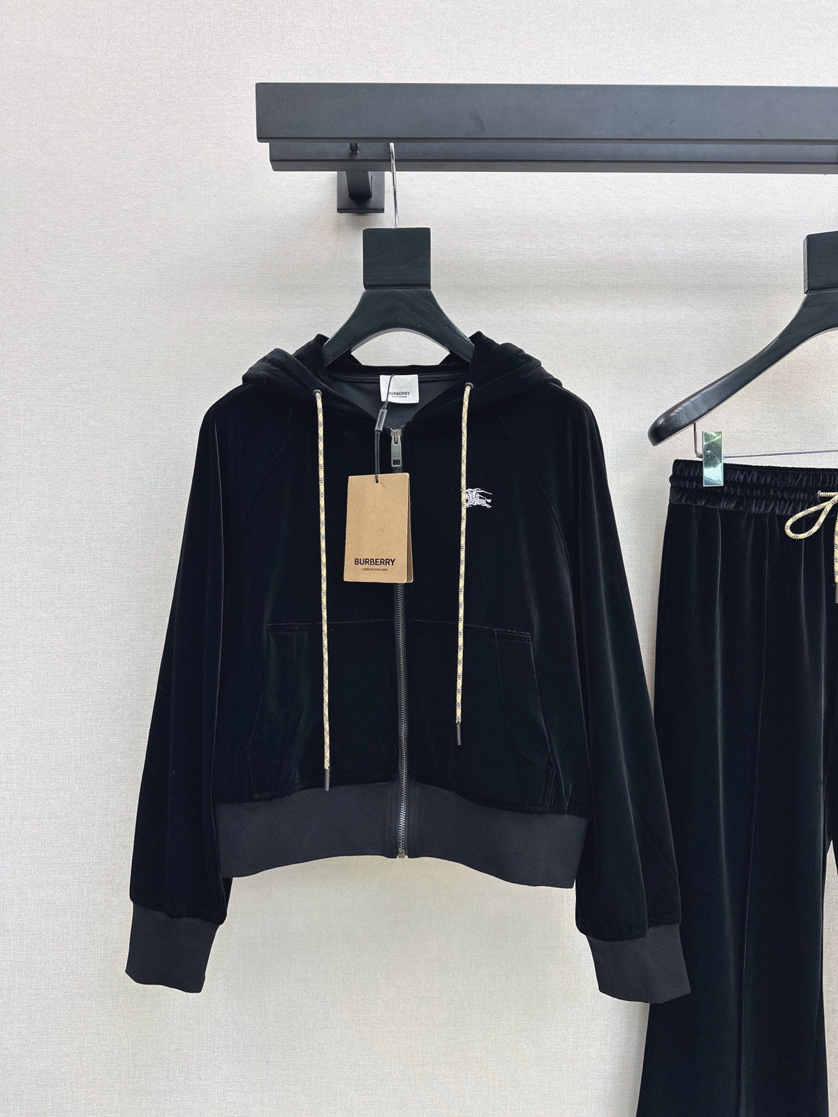 26Latest Heavyweight Velvet Casual Set for Autumn/Winter