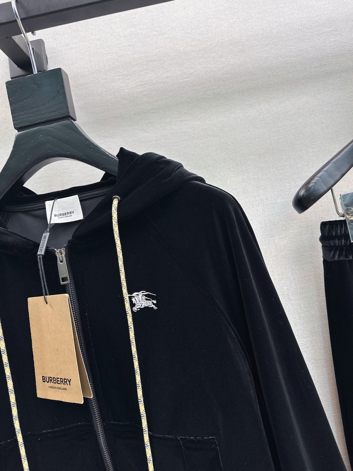 26Latest Heavyweight Velvet Casual Set for Autumn/Winter