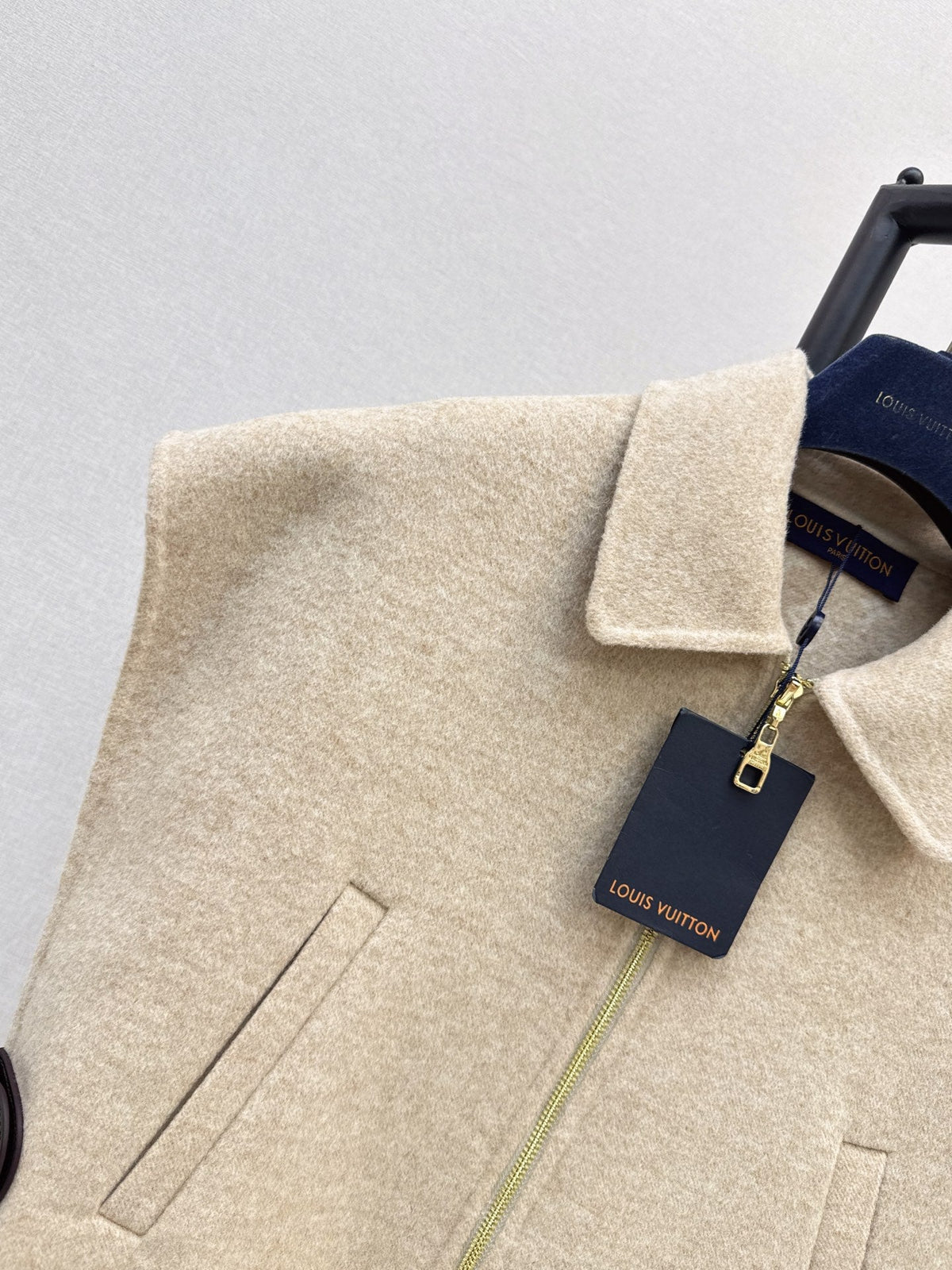26Latest Autumn/Winter Oatmeal Double-Faced Wool-Blend Vest