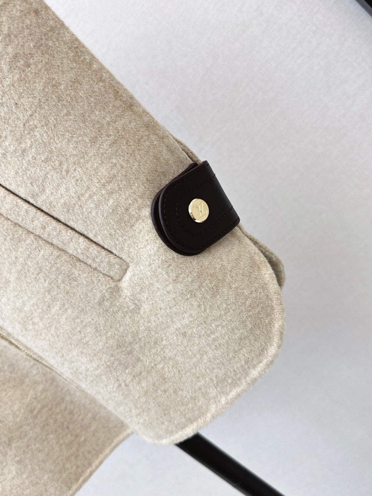 26Latest Autumn/Winter Oatmeal Double-Faced Wool-Blend Vest