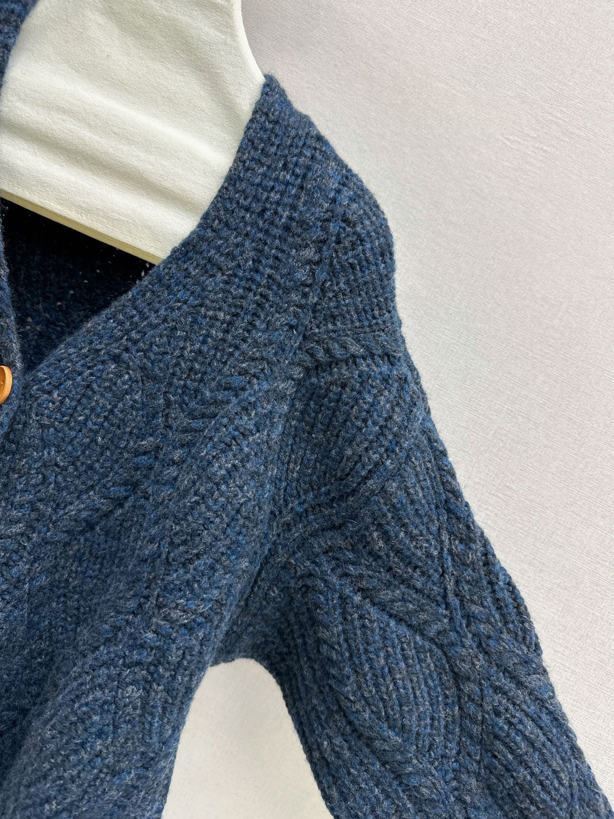 26Latest Autumn/Winter Premium Solid-Color Textured V-Neck Knit Cardigan