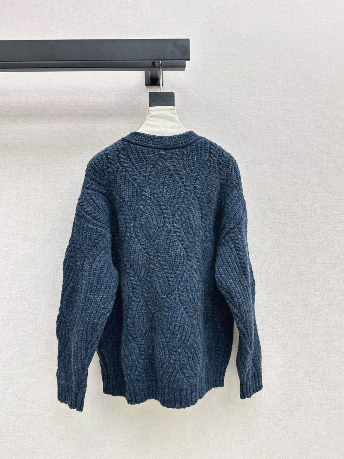 26Latest Autumn/Winter Premium Solid-Color Textured V-Neck Knit Cardigan