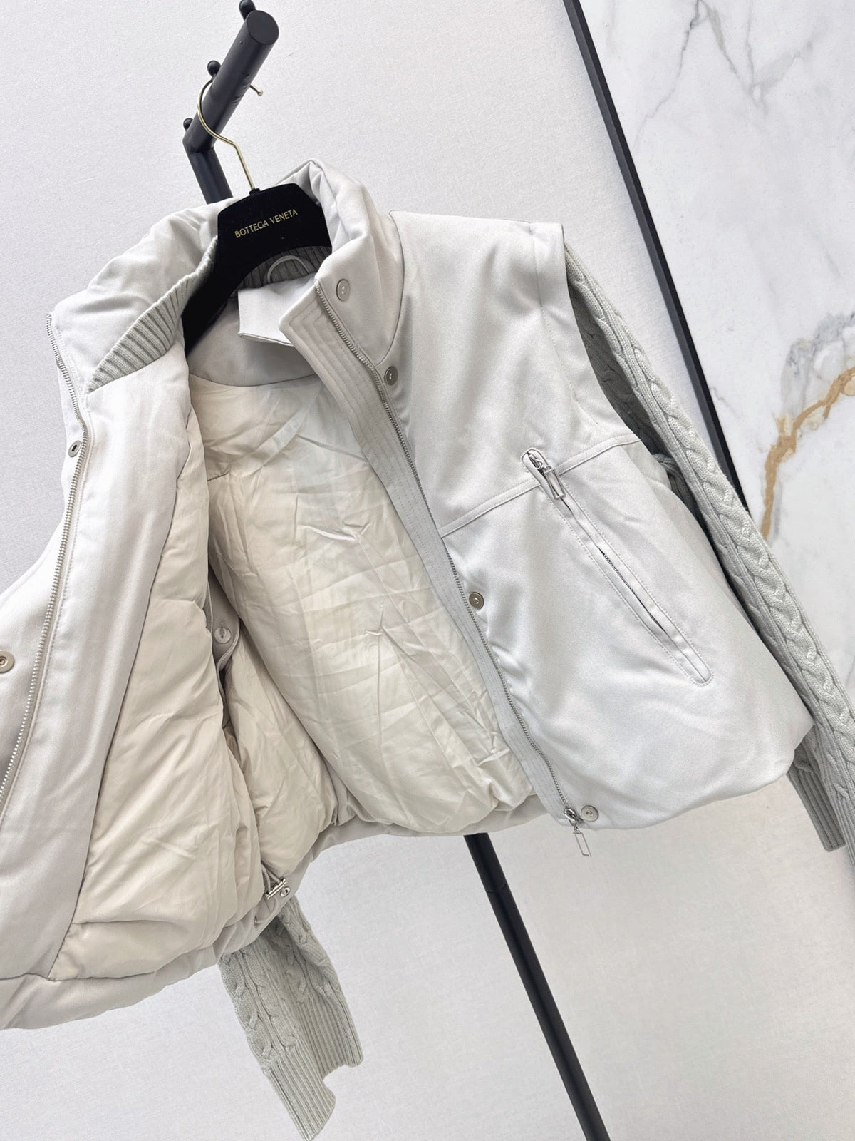26Latest Autumn/Winter 2-Piece Set: Down Vest with Detachable Sleeves