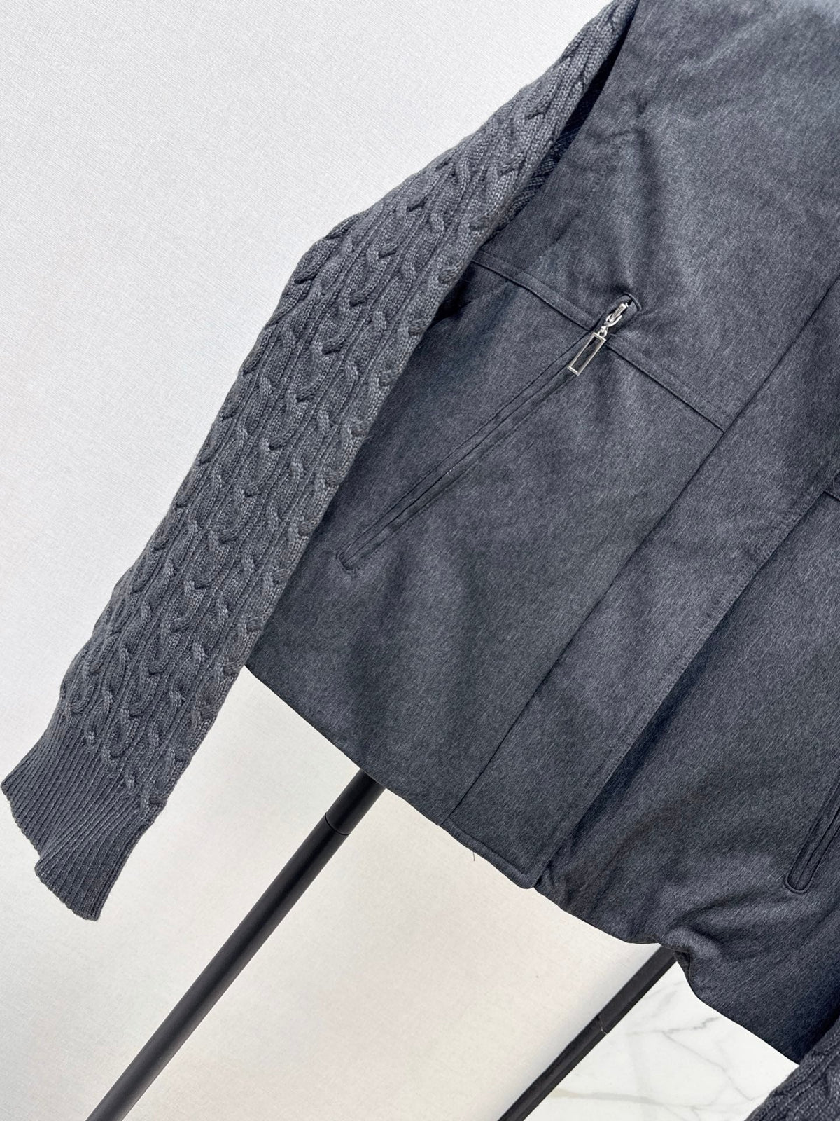 26Latest Autumn/Winter 2-Piece Set: Down Vest with Detachable Sleeves