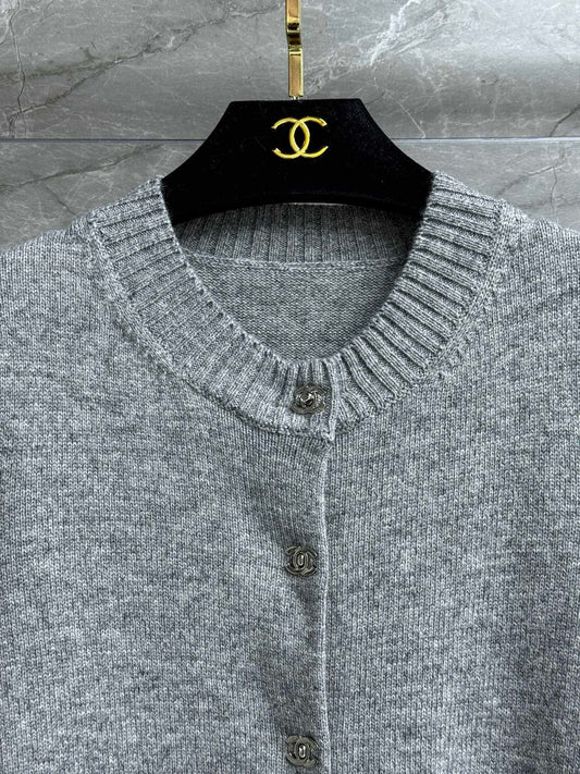 Snap button cardigan