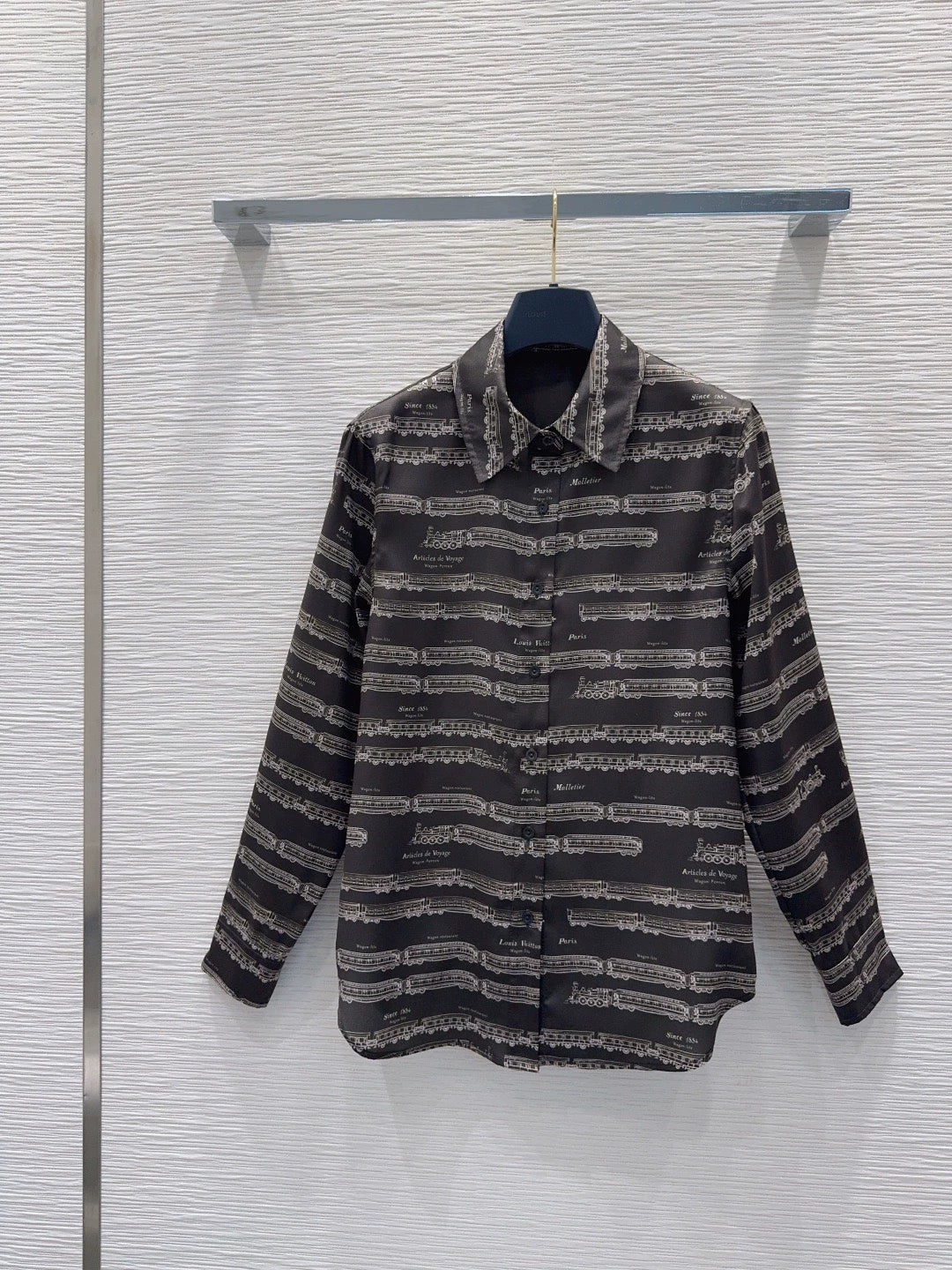 26New Printed Long-Sleeve Shirt and Trousers Set