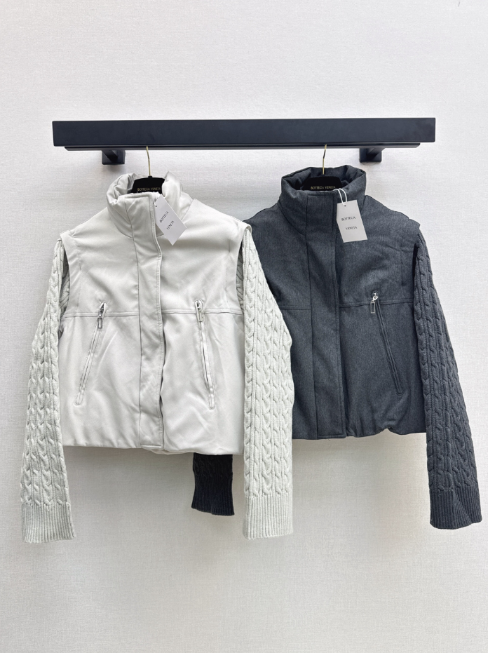 26Latest Autumn/Winter 2-Piece Set: Down Vest with Detachable Sleeves