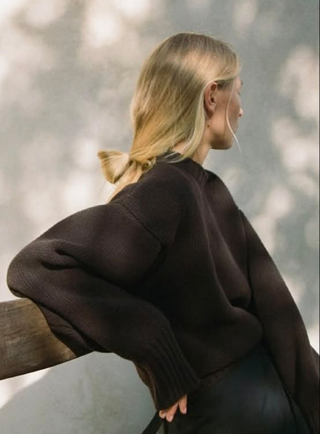 SWEATER & CARDIGAN