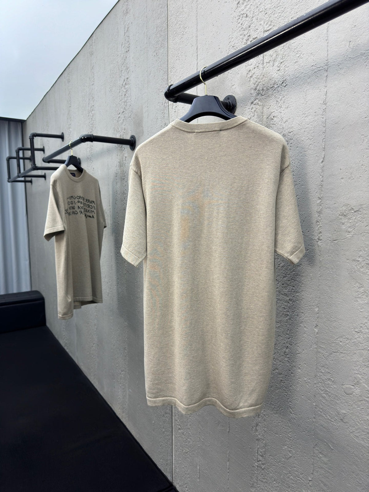 Lettering distressed color short sleeves
