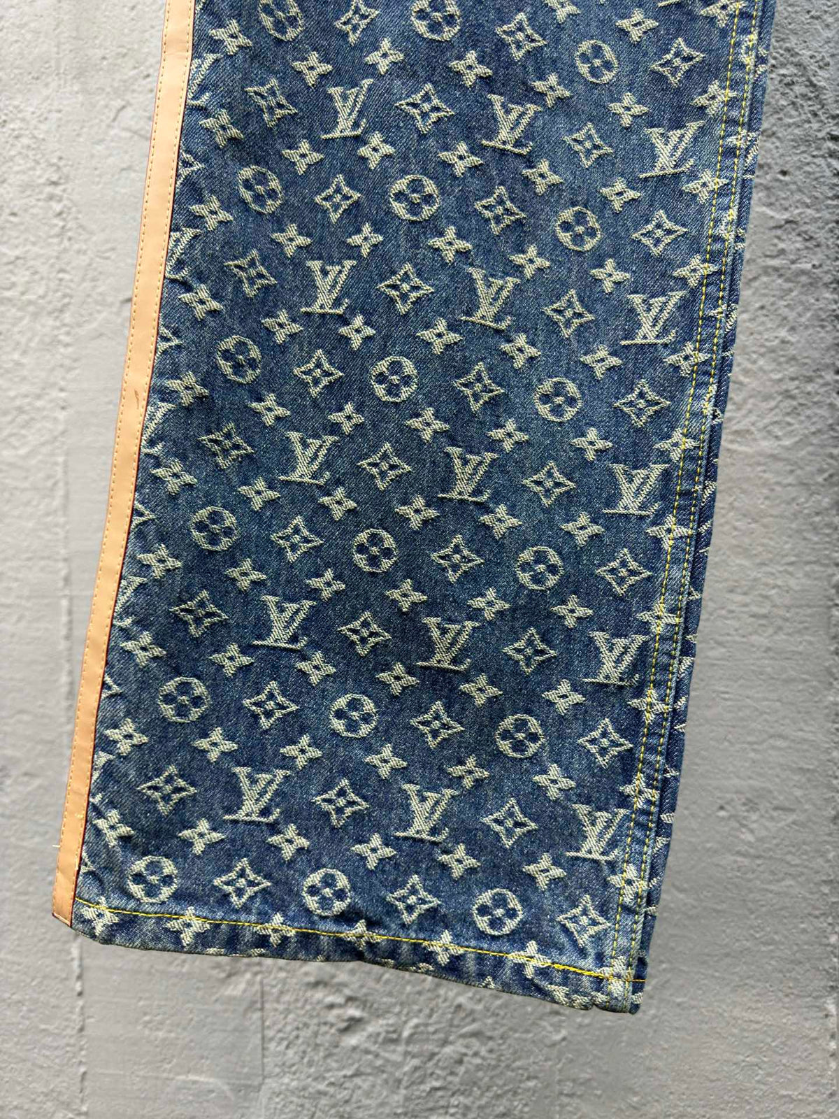 Jacquard full-print seam jeans
