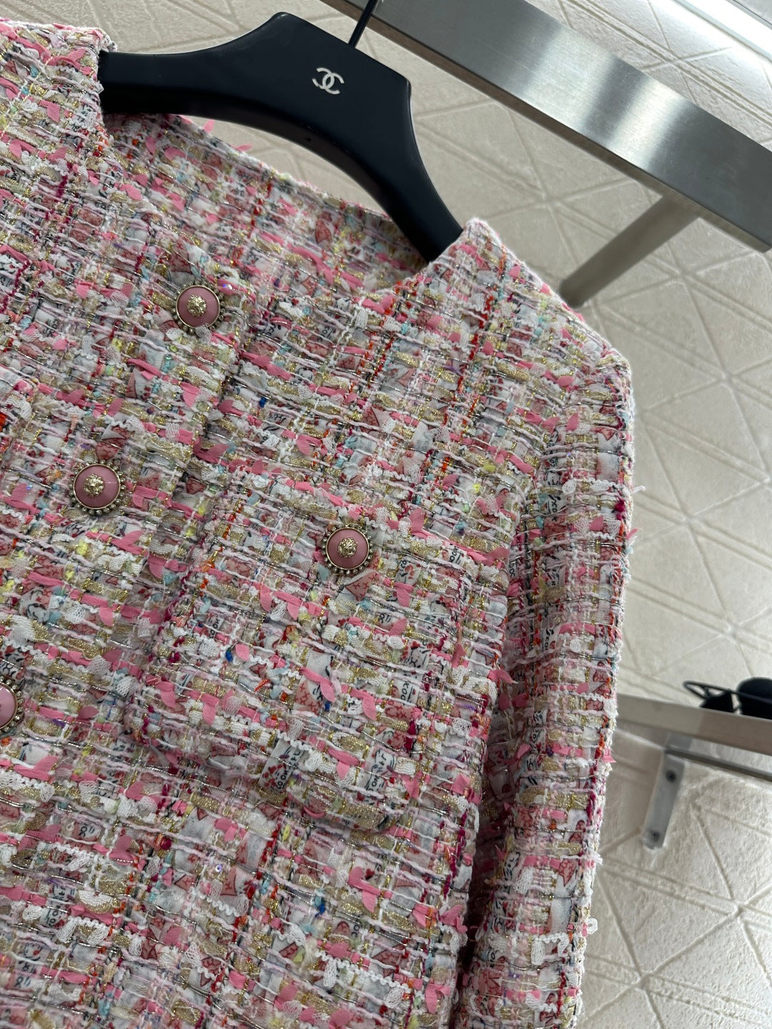 This slubby round-neck dress jacket