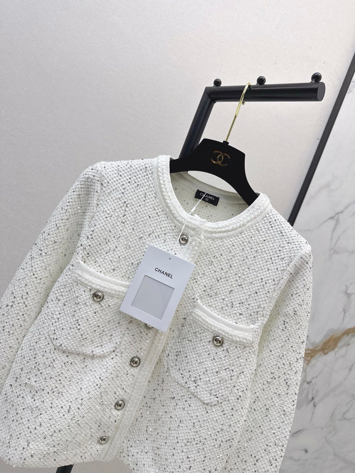 Exquisite sequined short cardigan