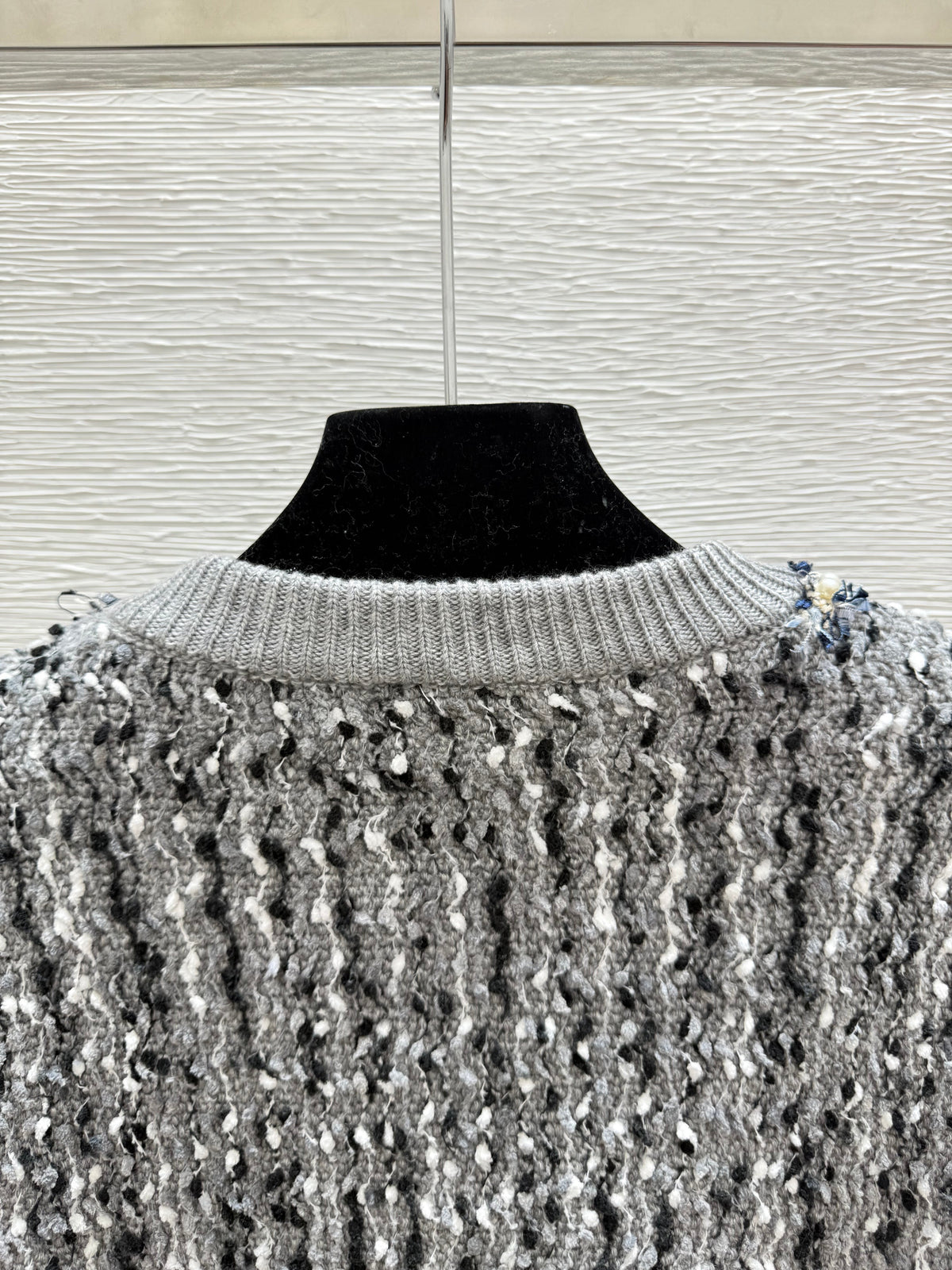 Jacquard beaded round neck knitted long sleeves