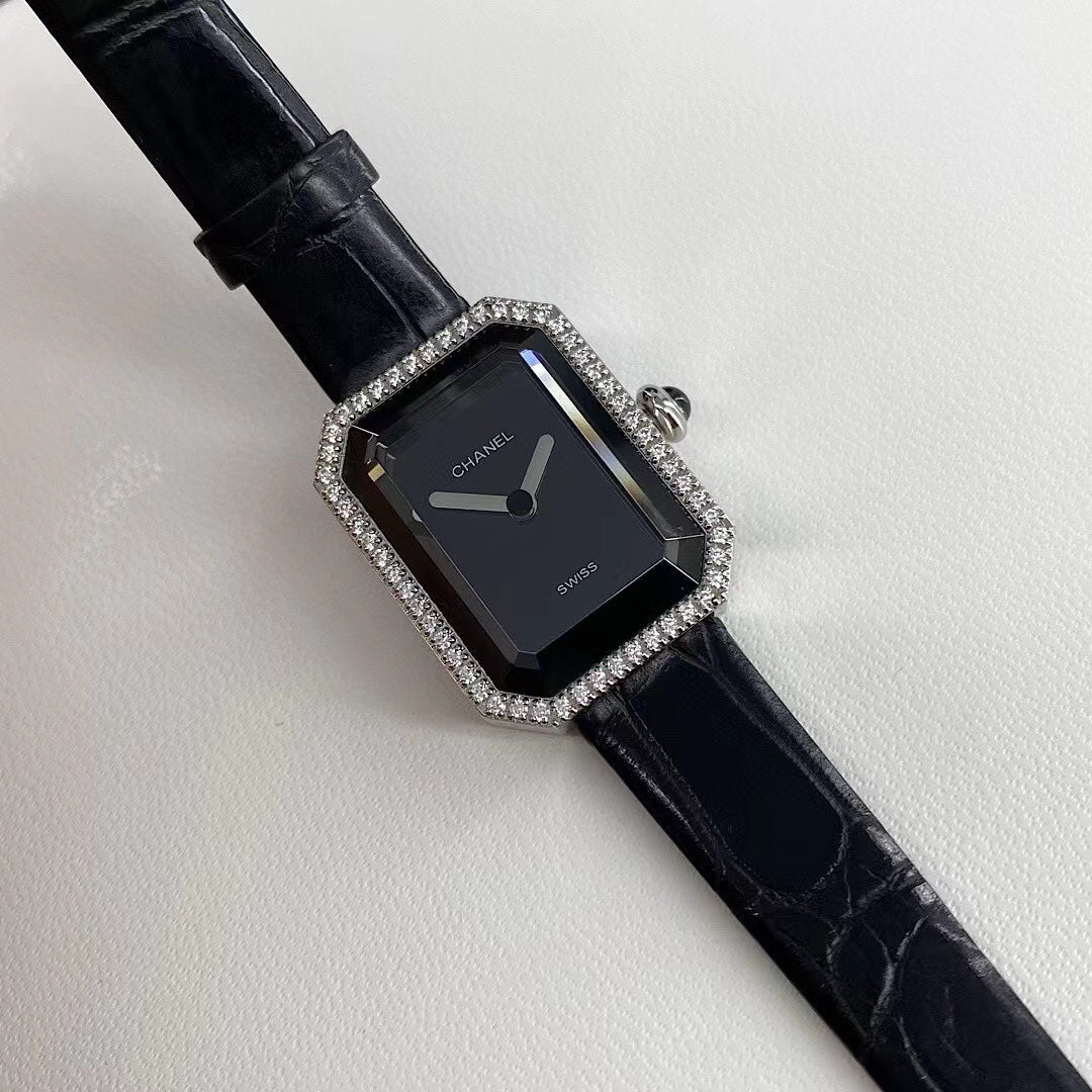 Eight Hearts Eight Arrows Zirconia Watch