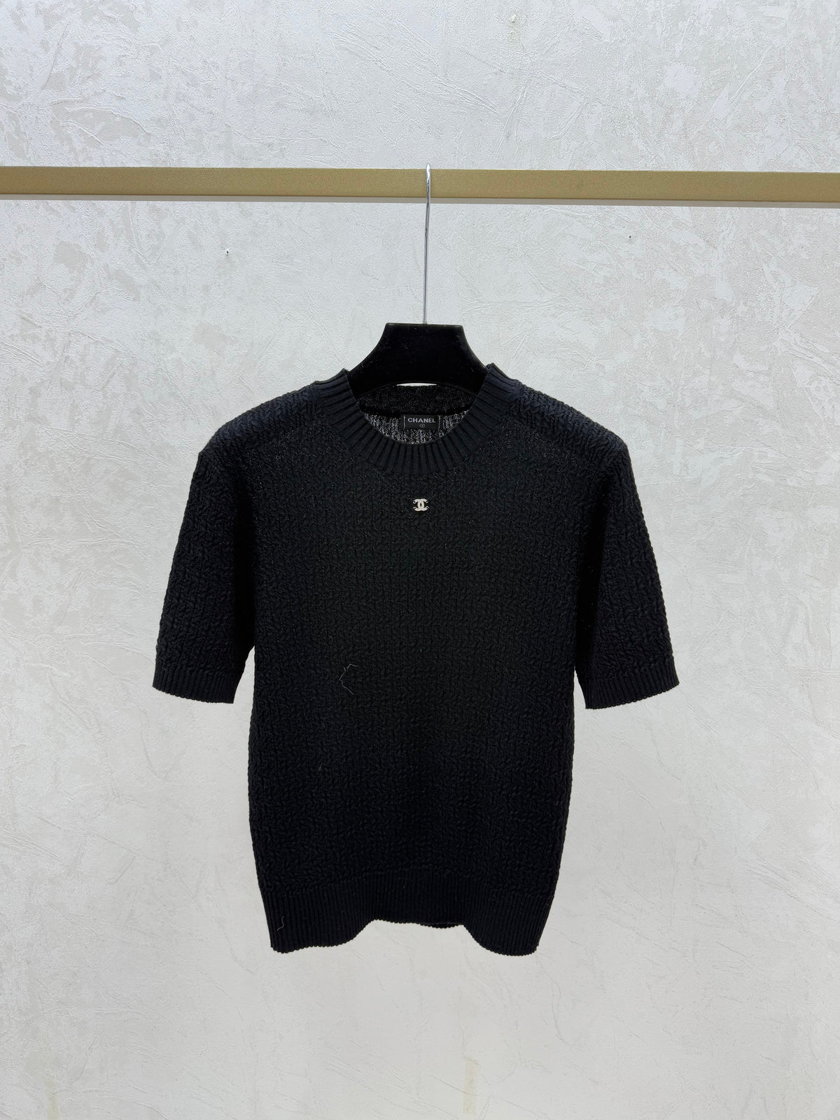 simple round neck knit short-sleeved top