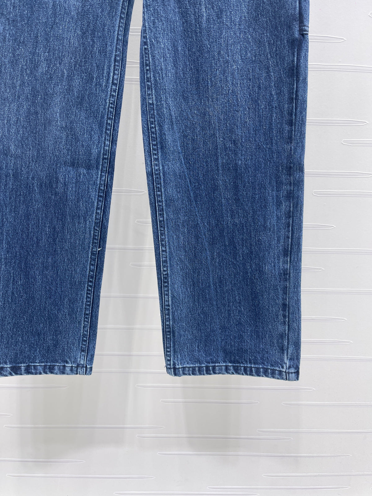 Vintage-style high-waisted jeans