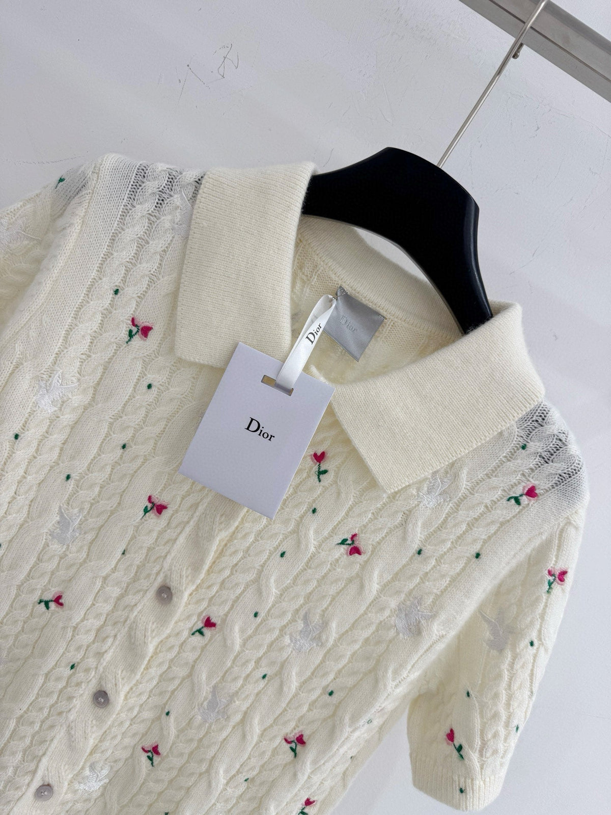 Short-sleeved cardigan