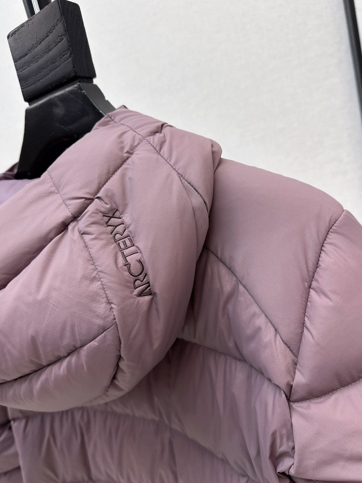 ARC'TERYX/ 26 Fall/Winter Latest Stand Collar Hooded Short Down Jacket