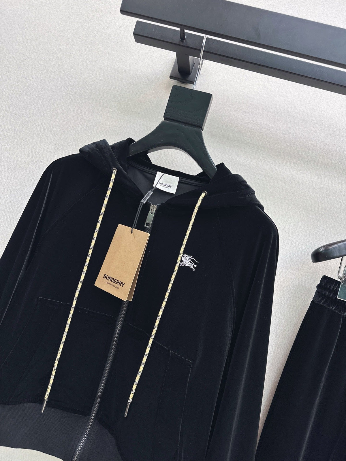 26Latest Heavyweight Velvet Casual Set for Autumn/Winter