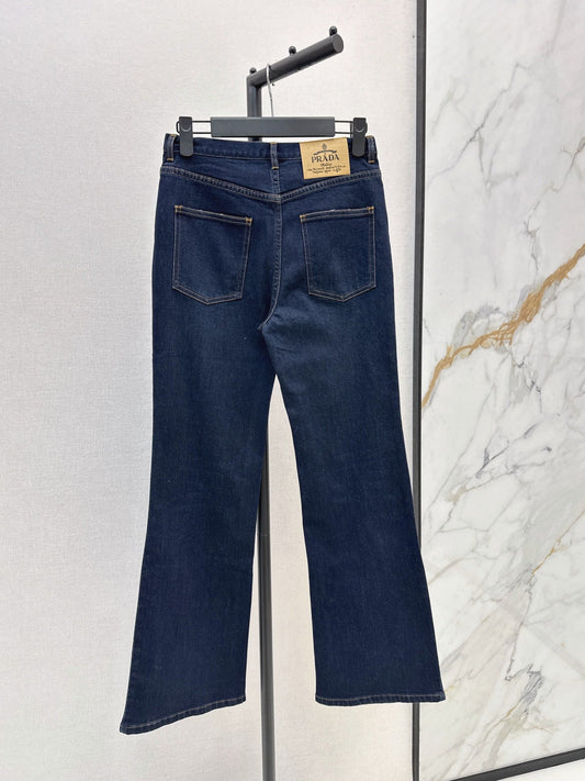 26Latest Autumn/Winter High-Waisted Jeans in Versatile, Natural Tones