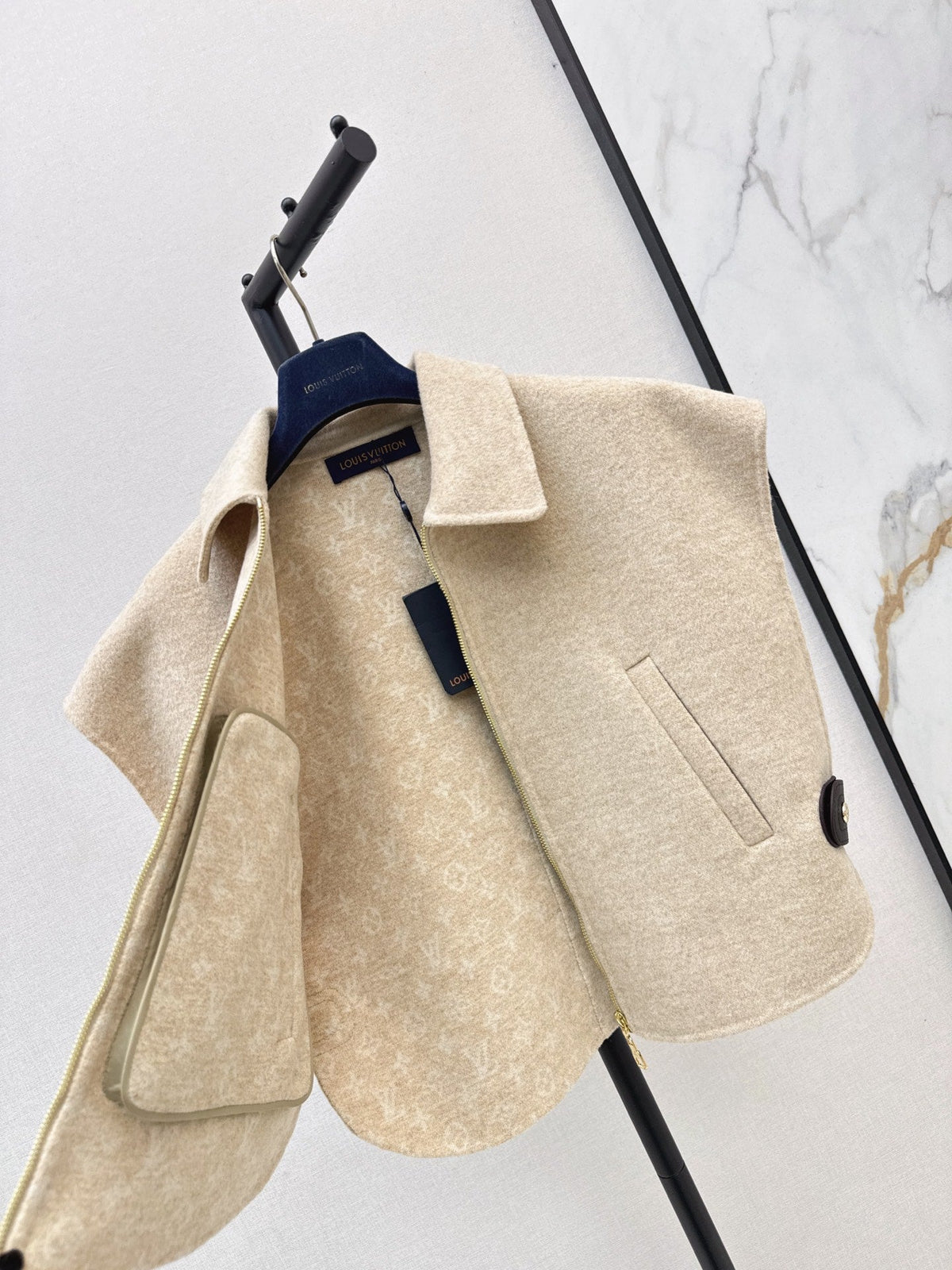 26Latest Autumn/Winter Oatmeal Double-Faced Wool-Blend Vest
