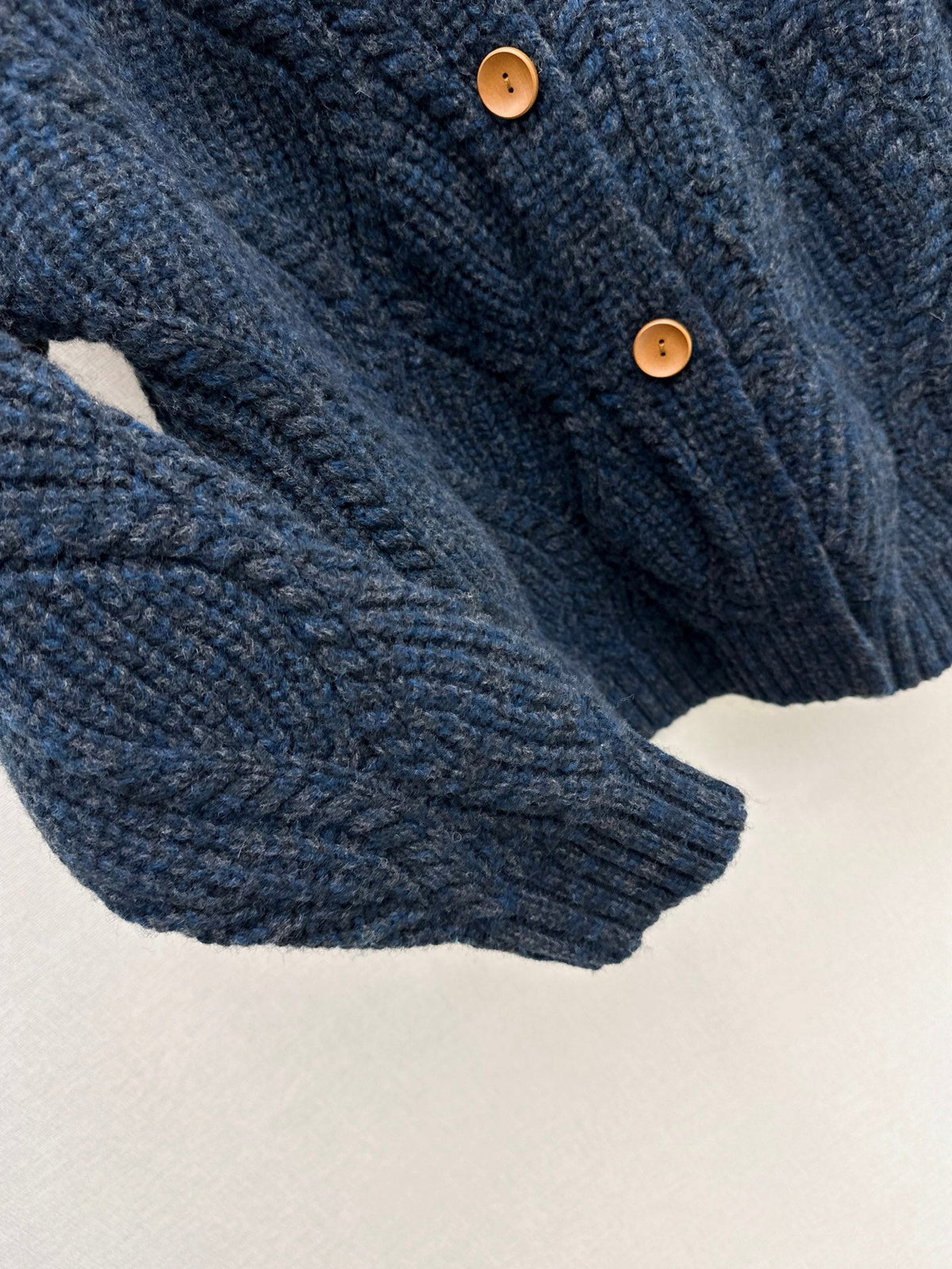 26Latest Autumn/Winter Premium Solid-Color Textured V-Neck Knit Cardigan