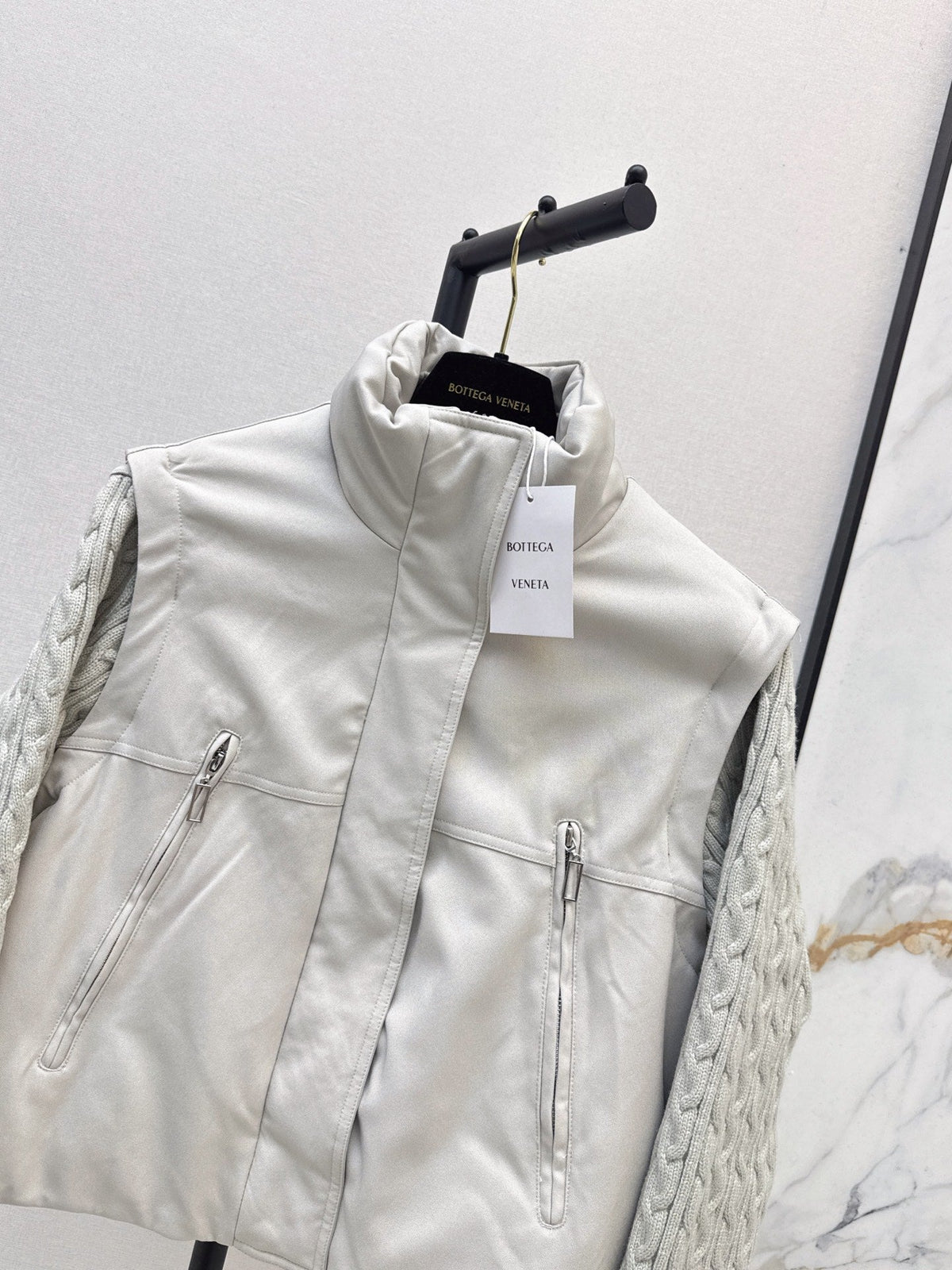 26Latest Autumn/Winter 2-Piece Set: Down Vest with Detachable Sleeves