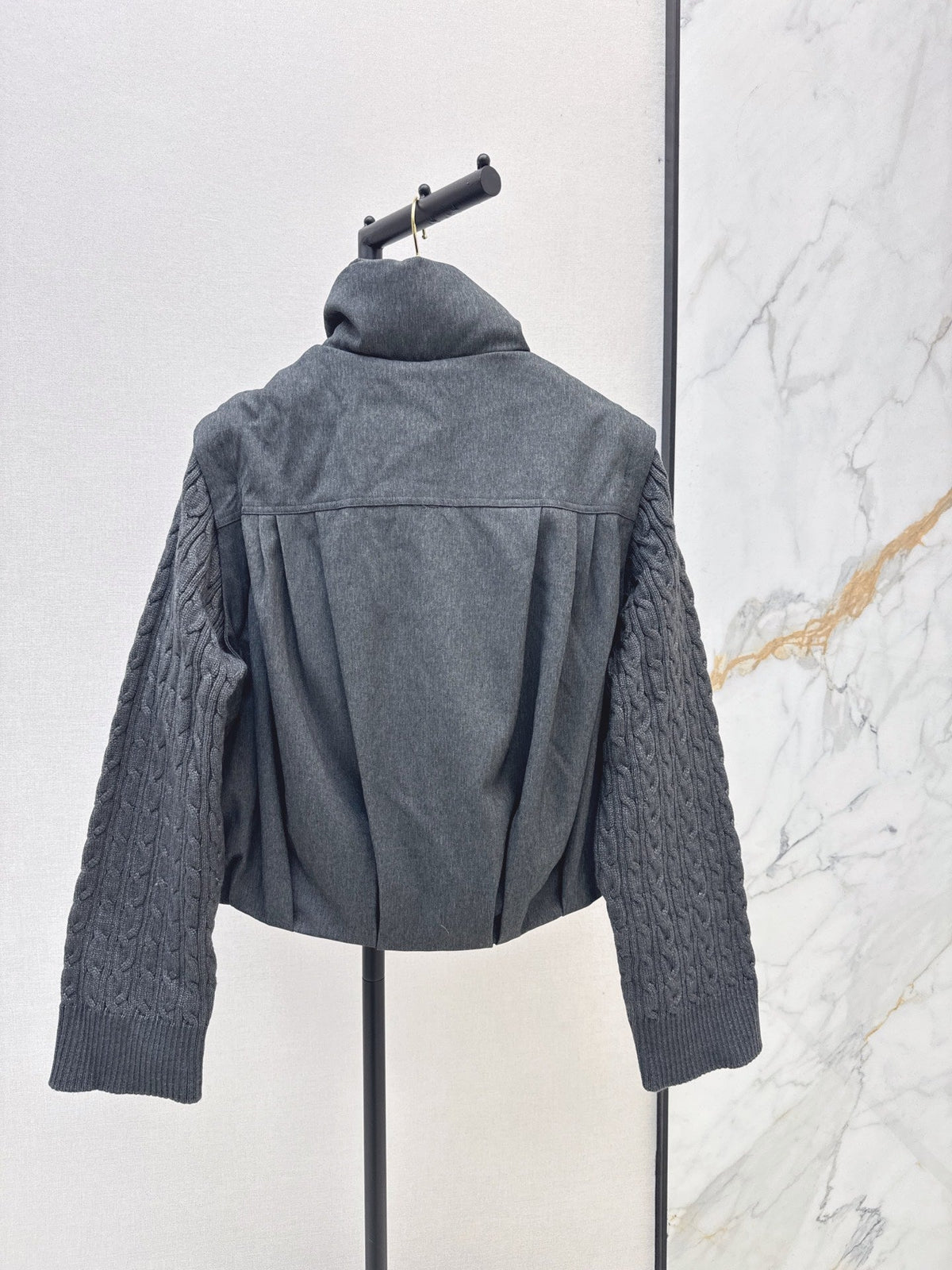 26Latest Autumn/Winter 2-Piece Set: Down Vest with Detachable Sleeves