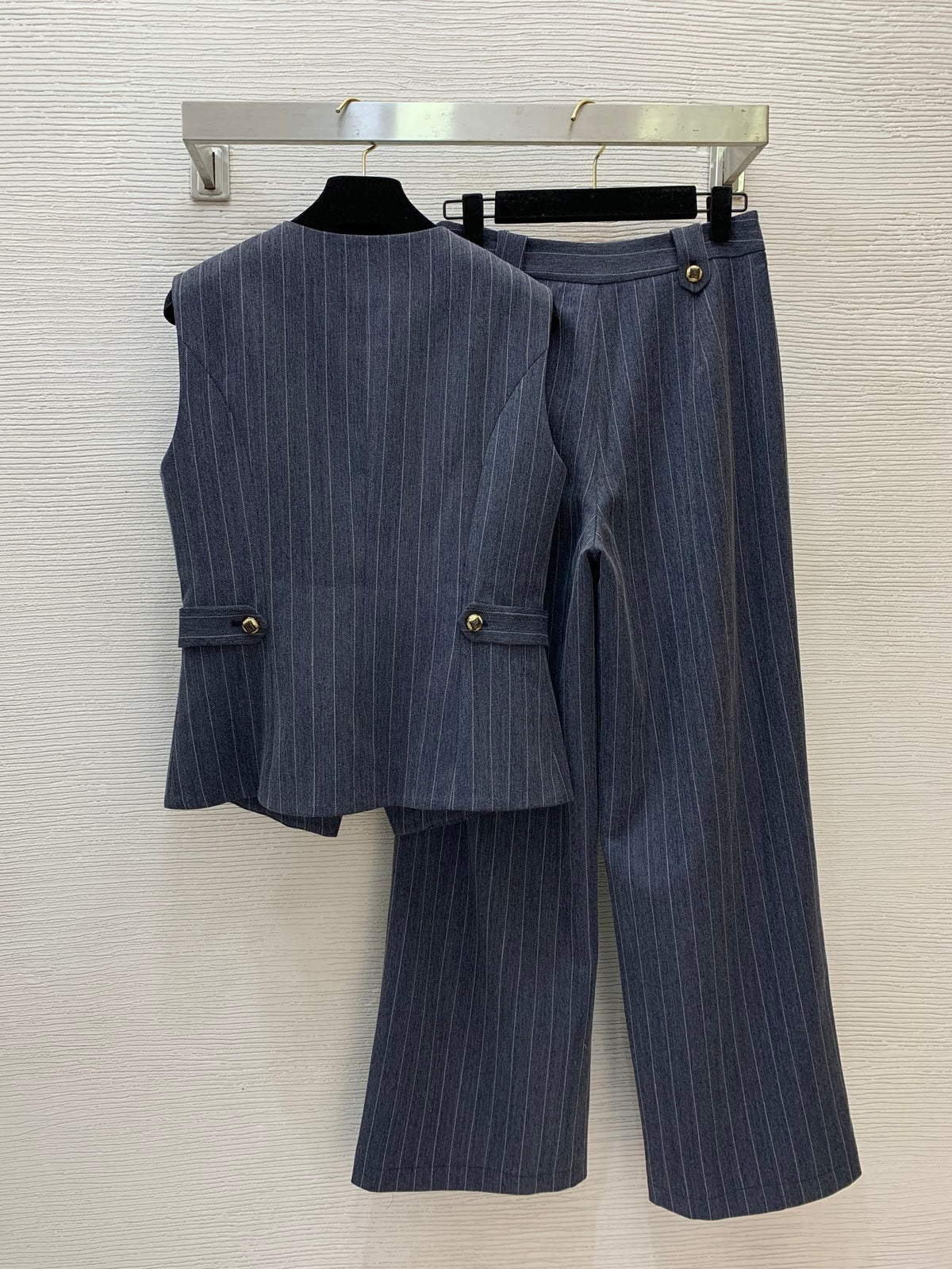 26New Commuter-Style Two-Piece Set