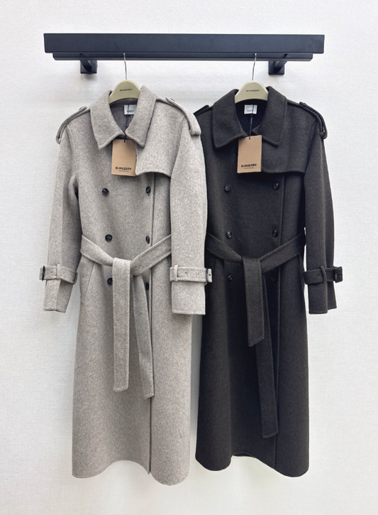 26Latest Autumn/Winter Double-Faced Wool Coat: Long, Waist-Cinching Design Exuding Sophisticated, Gentle Elegance
